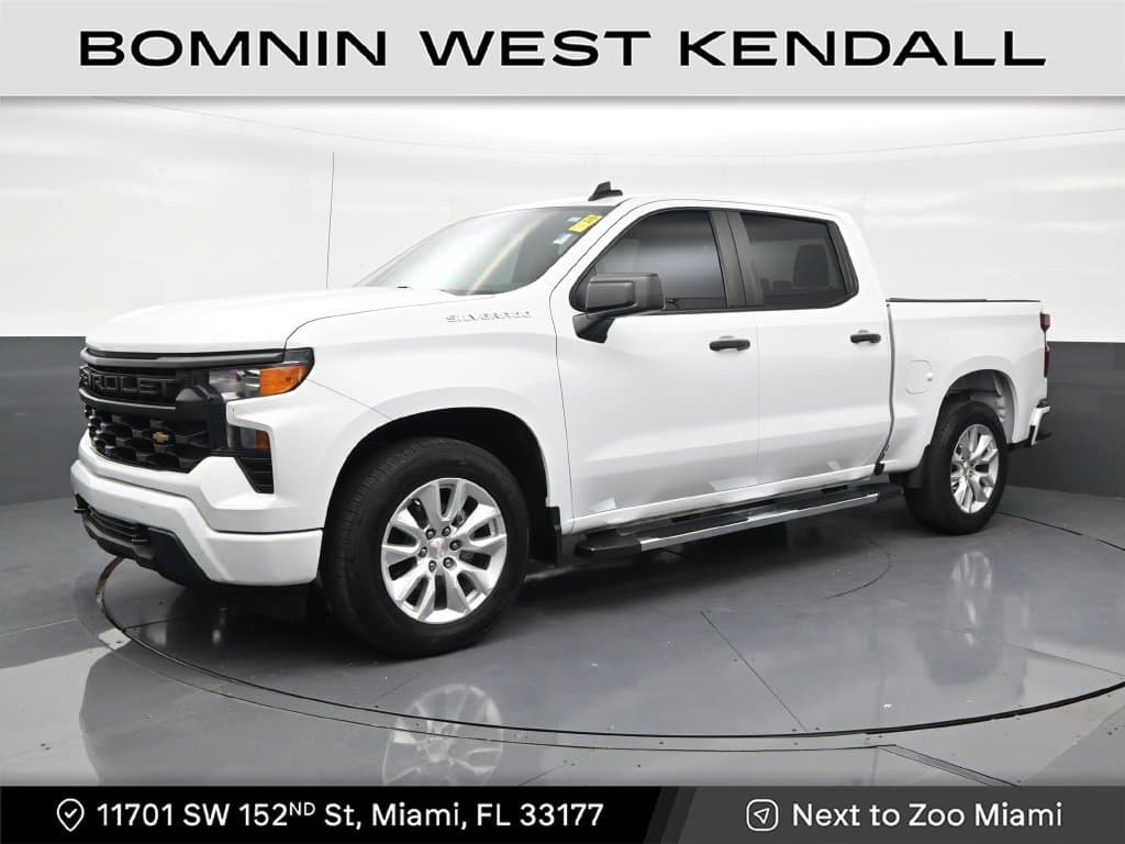 2024 Chevrolet Silverado 1500 Custom — photo 1 of 32