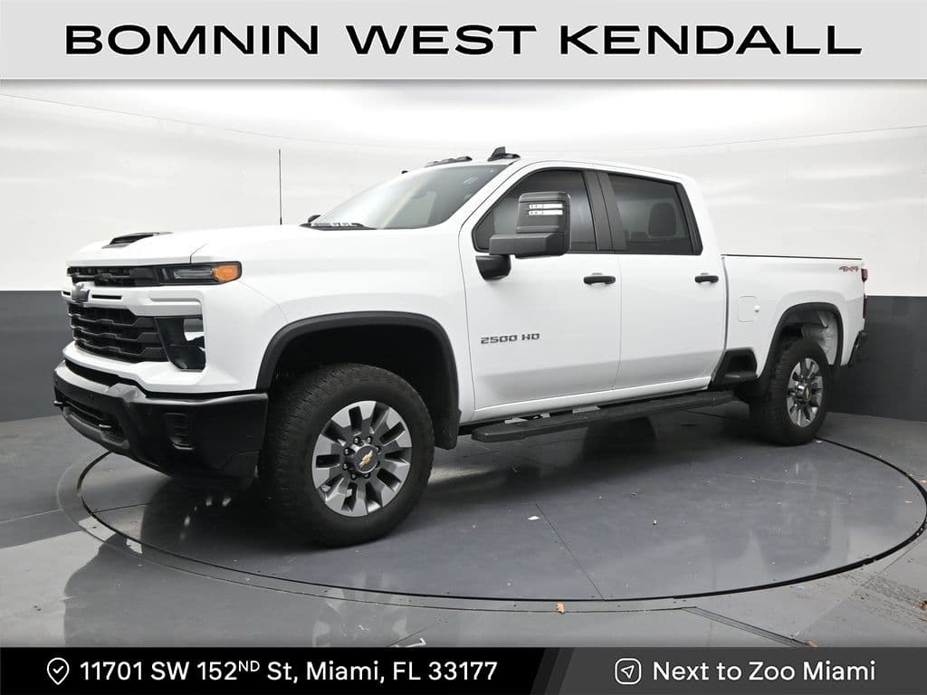 2025 Chevrolet Silverado 2500HD Custom — photo 1 of 32