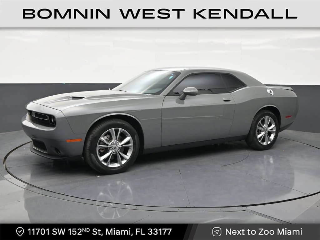 2023 Dodge Challenger SXT — photo 1 of 33
