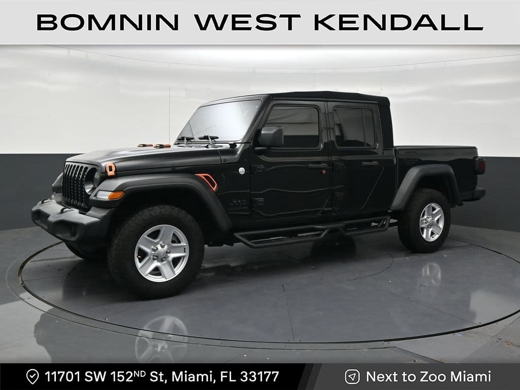 2020 Jeep Gladiator Sport — photo 1 of 32