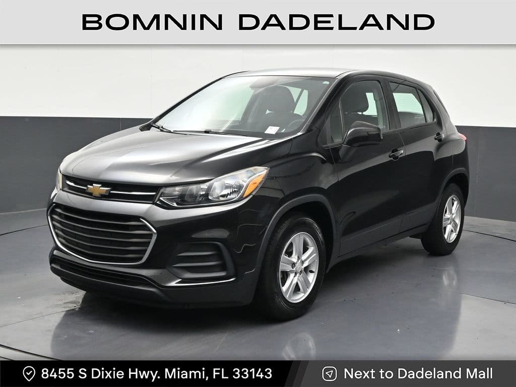2021 Chevrolet Trax LS — photo 1 of 41
