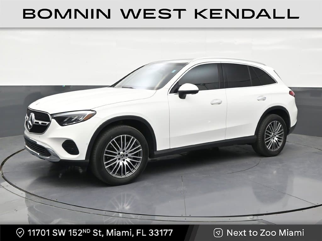 2024 Mercedes-Benz GLC GLC 300 — photo 1 of 33