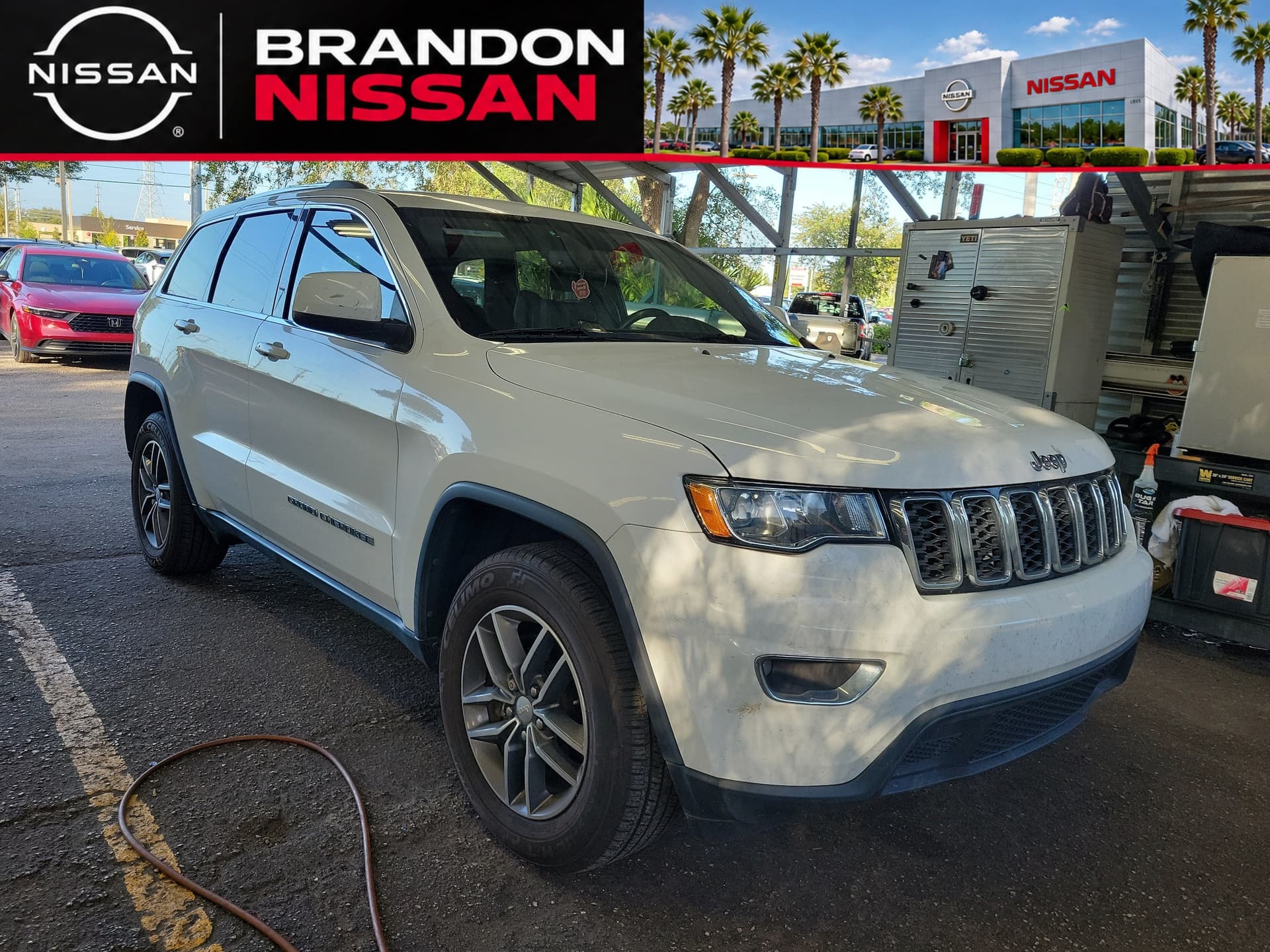 2018 Jeep Grand Cherokee Laredo — photo 1 of 8