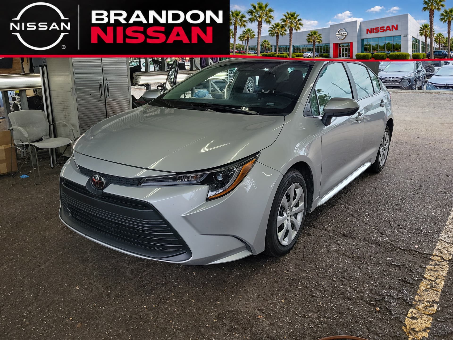 2024 Toyota Corolla LE — photo 1 of 4