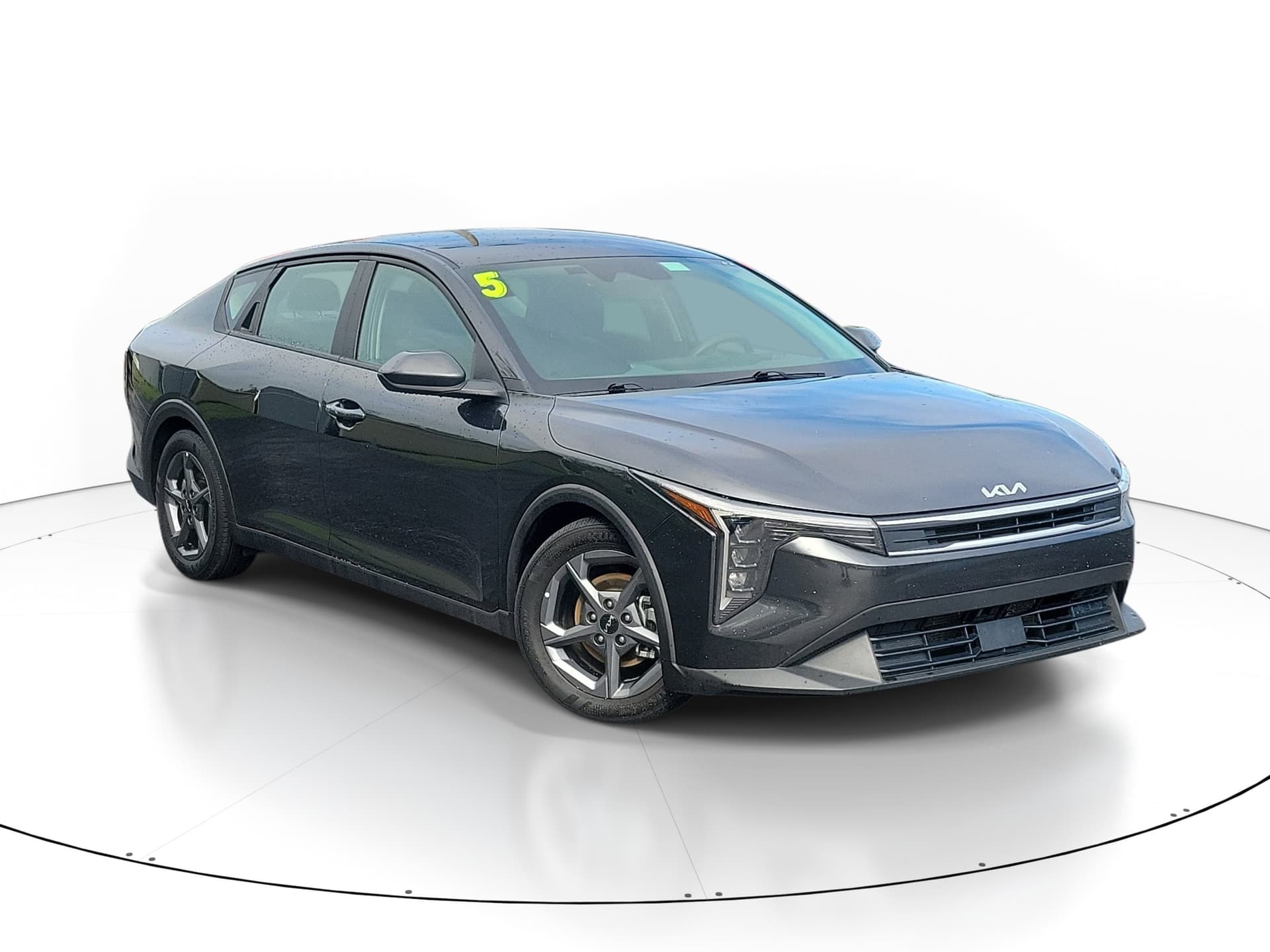 2025 Kia K4 LXS — photo 1 of 30