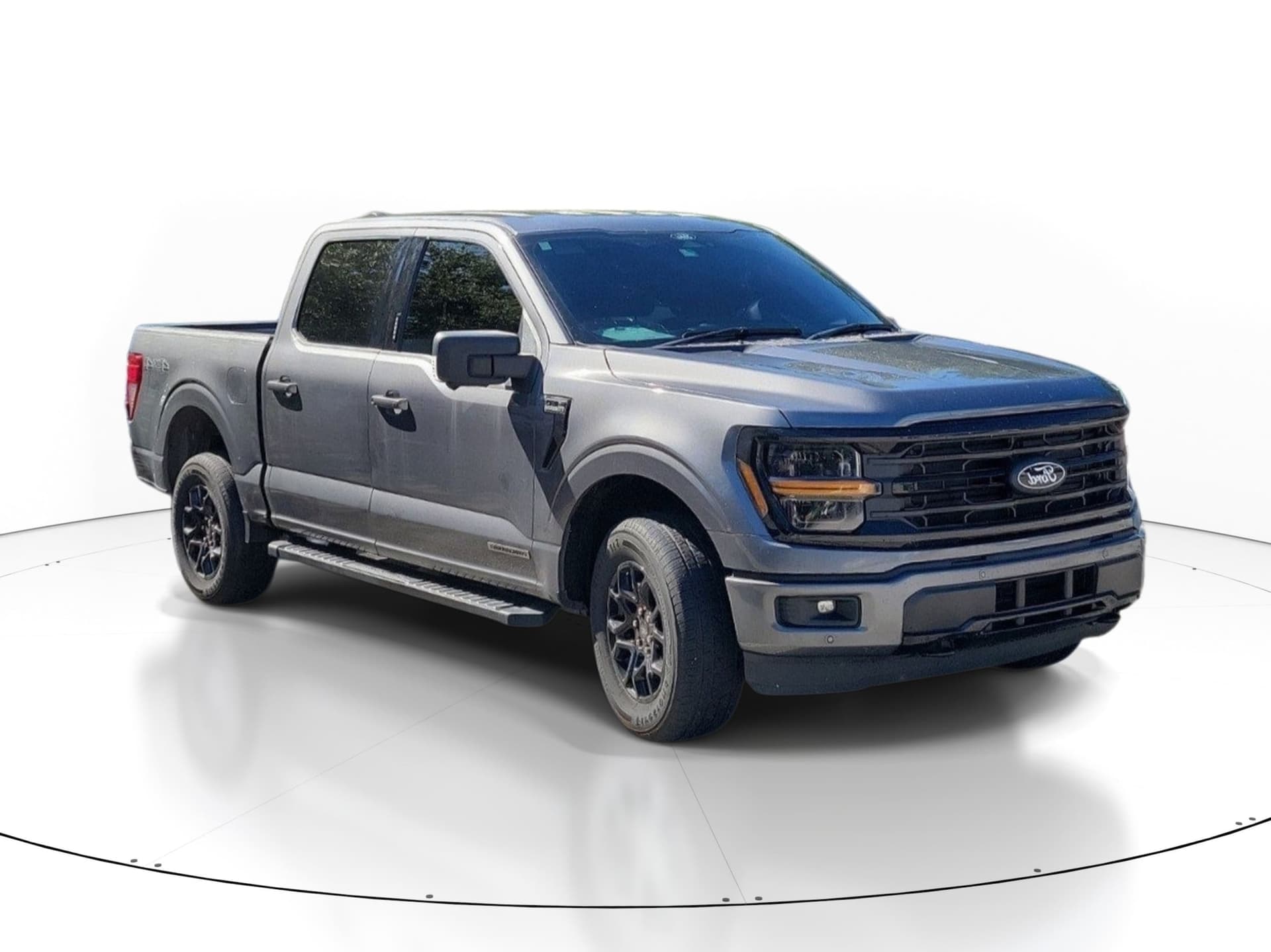 2024 Ford F-150 XLT — photo 1 of 10