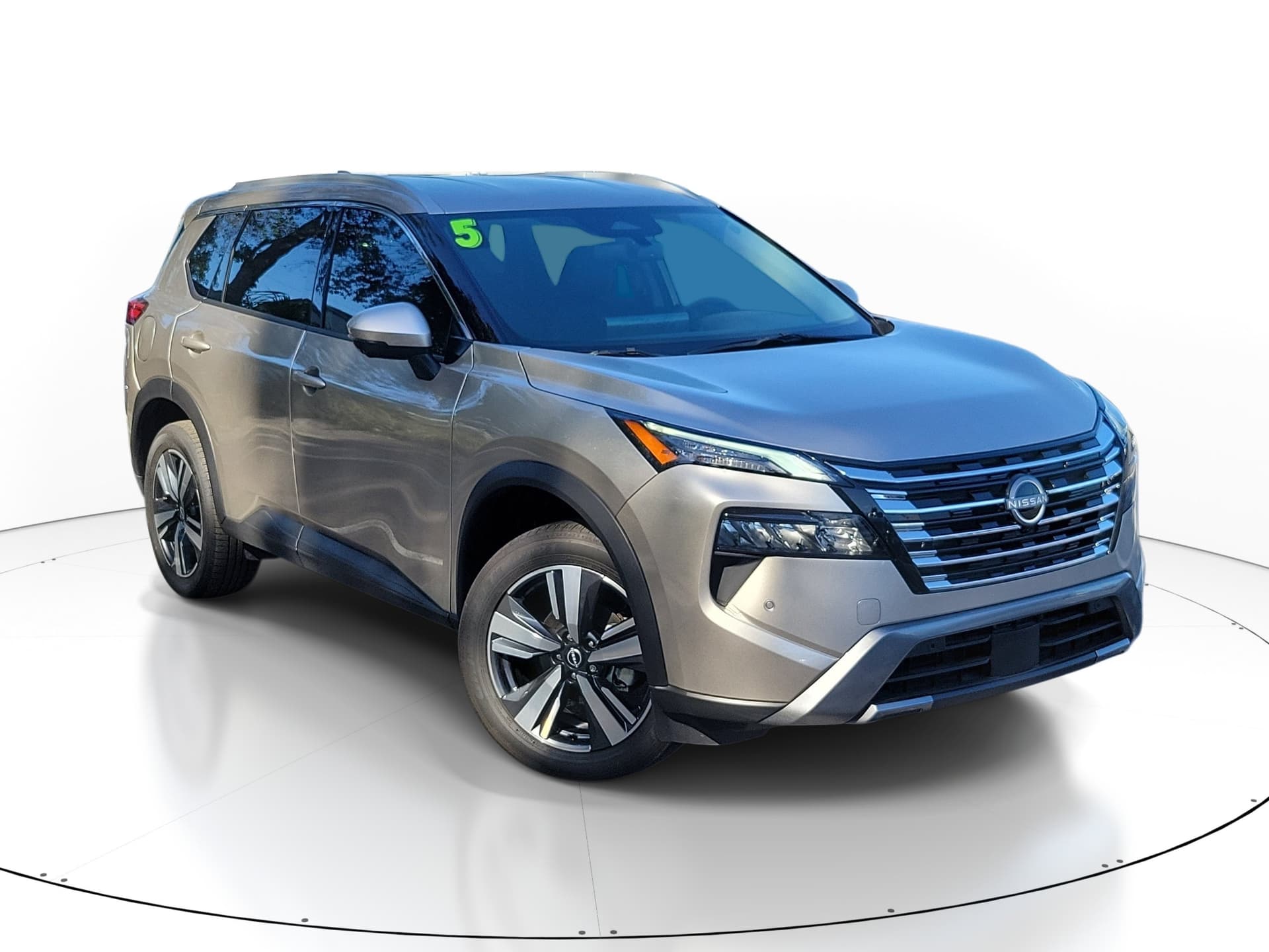 2025 Nissan Rogue SL — photo 1 of 32