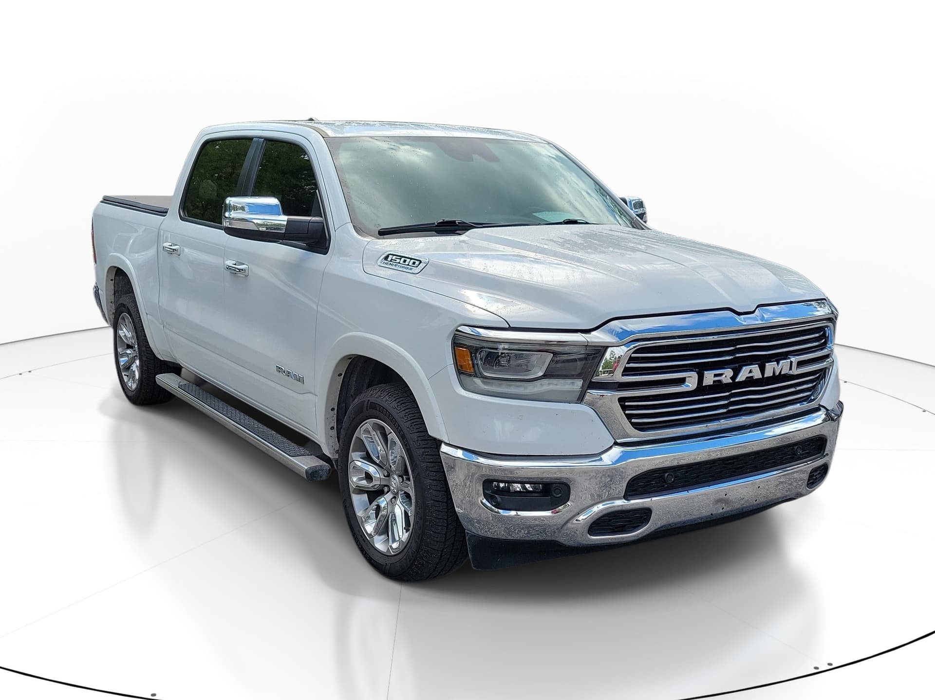 2022 RAM 1500 Laramie — photo 1 of 10