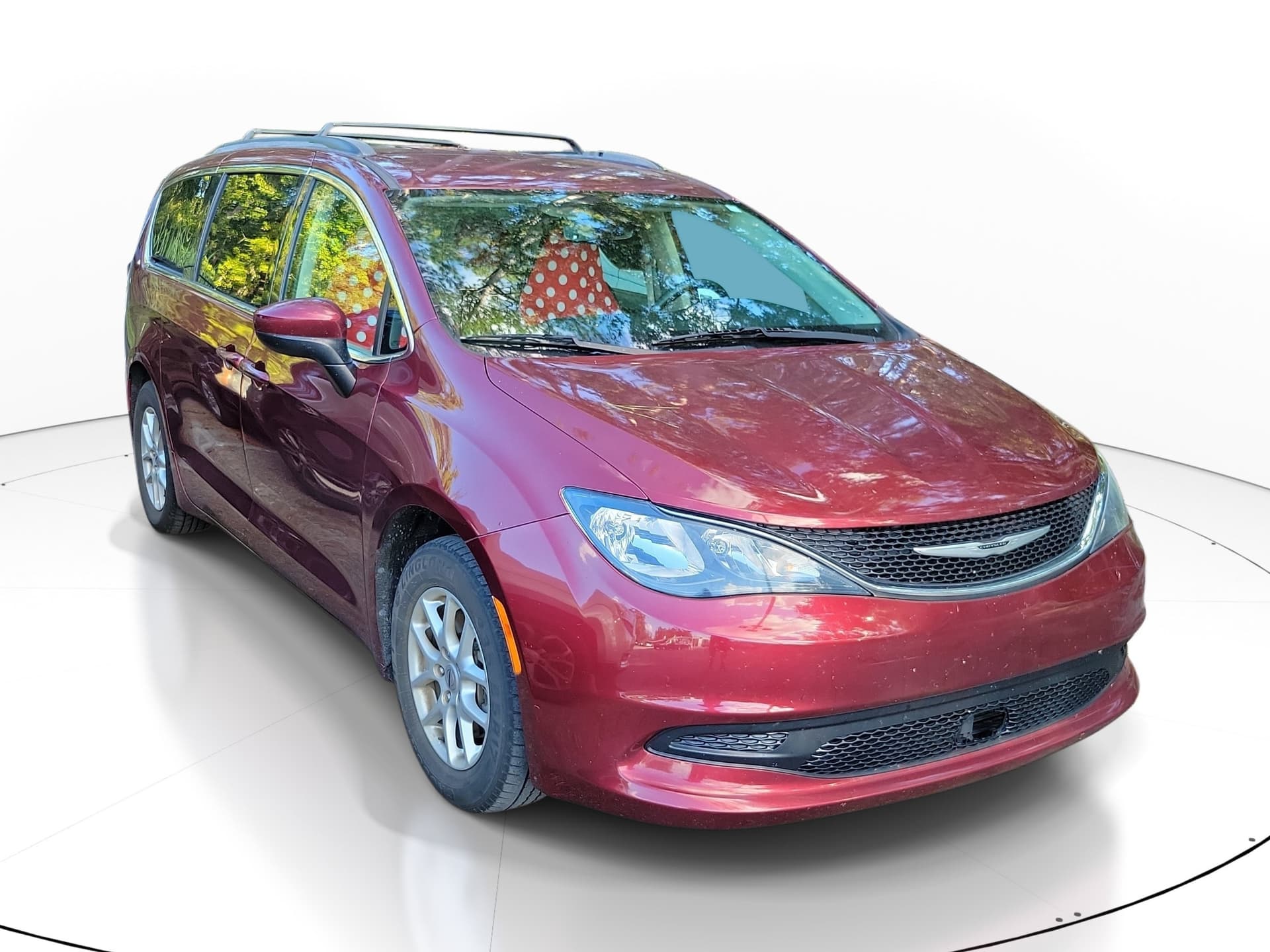 2021 Chrysler Voyager Base — photo 1 of 10