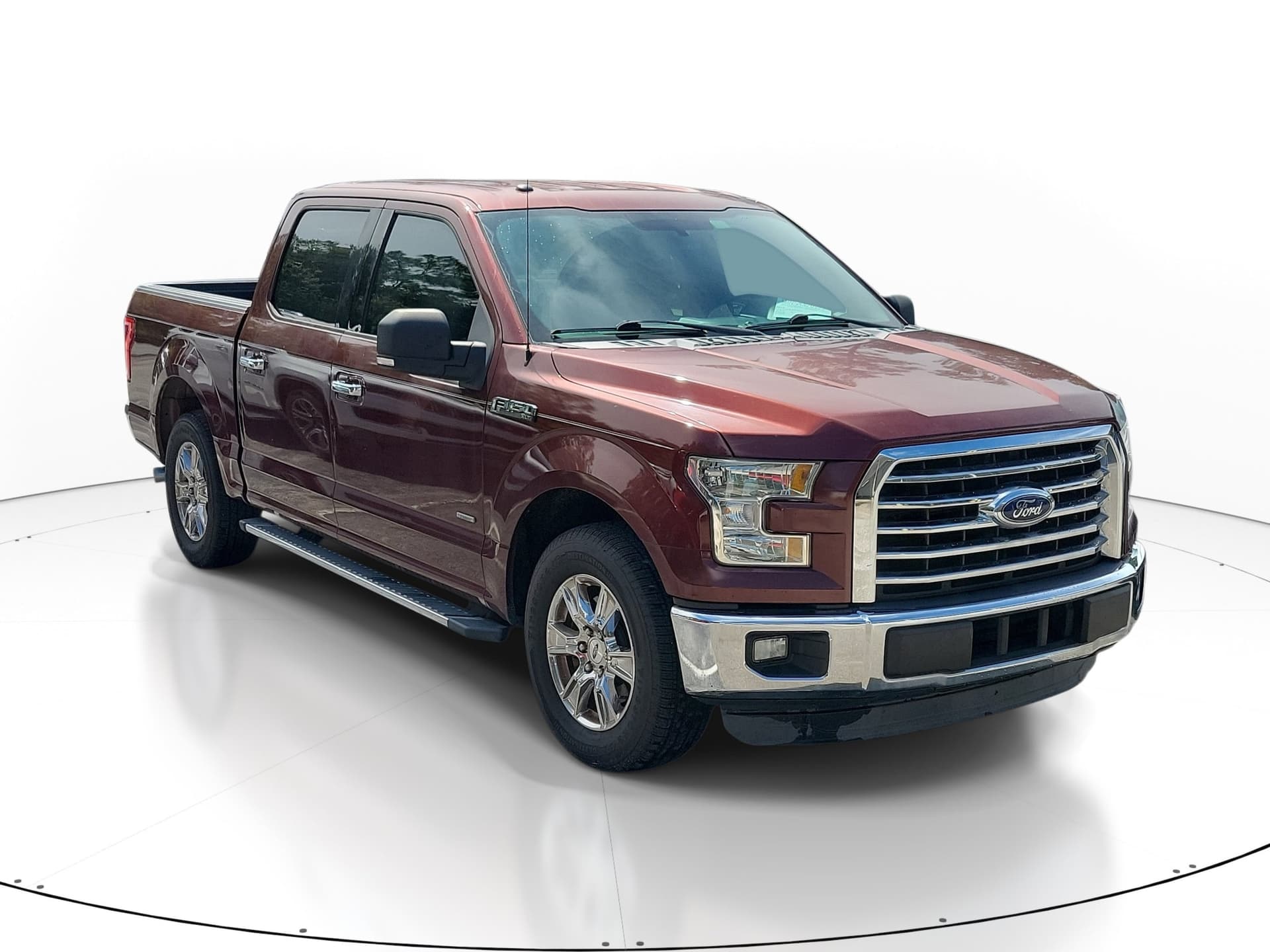 2015 Ford F-150 XLT — photo 1 of 10