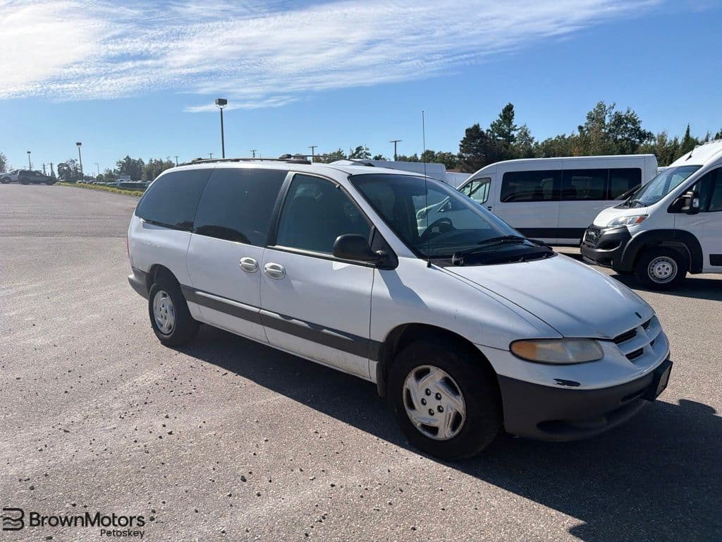 2000 Dodge Caravan SE — photo 1 of 10