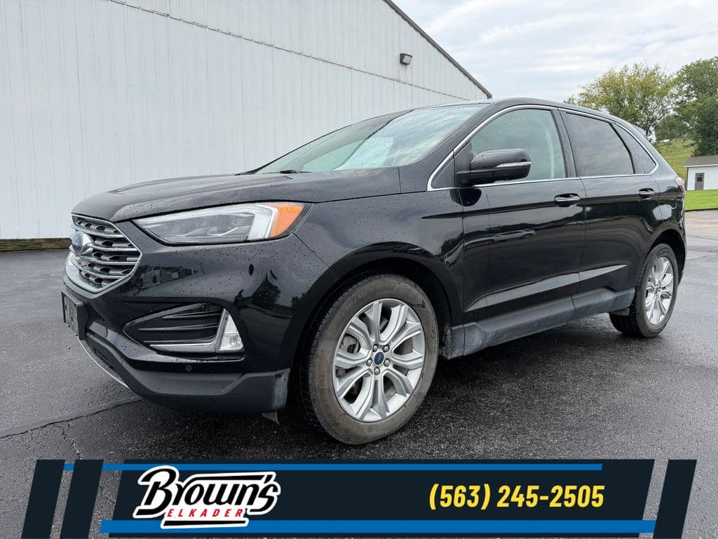 2022 Ford Edge Titanium — photo 1 of 9