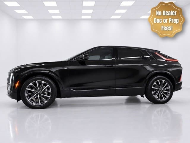 2024 Cadillac LYRIQ Sport — photo 1 of 18