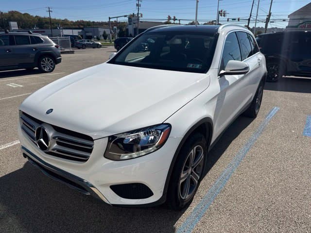 2016 Mercedes-Benz GLC GLC 300 — photo 1 of 5