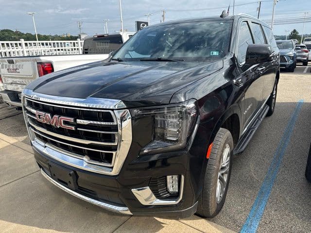 2022 GMC Yukon XL SLT — photo 1 of 4