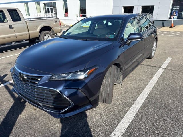2020 Toyota Avalon Limited — photo 1 of 5