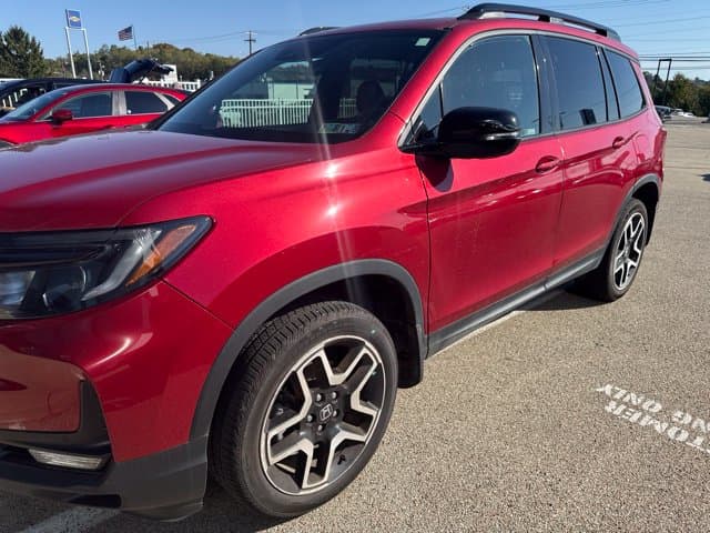 2023 Honda Passport Elite — photo 1 of 5