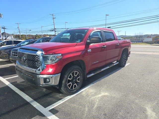 2018 Toyota Tundra 4WD SR5 — photo 1 of 5