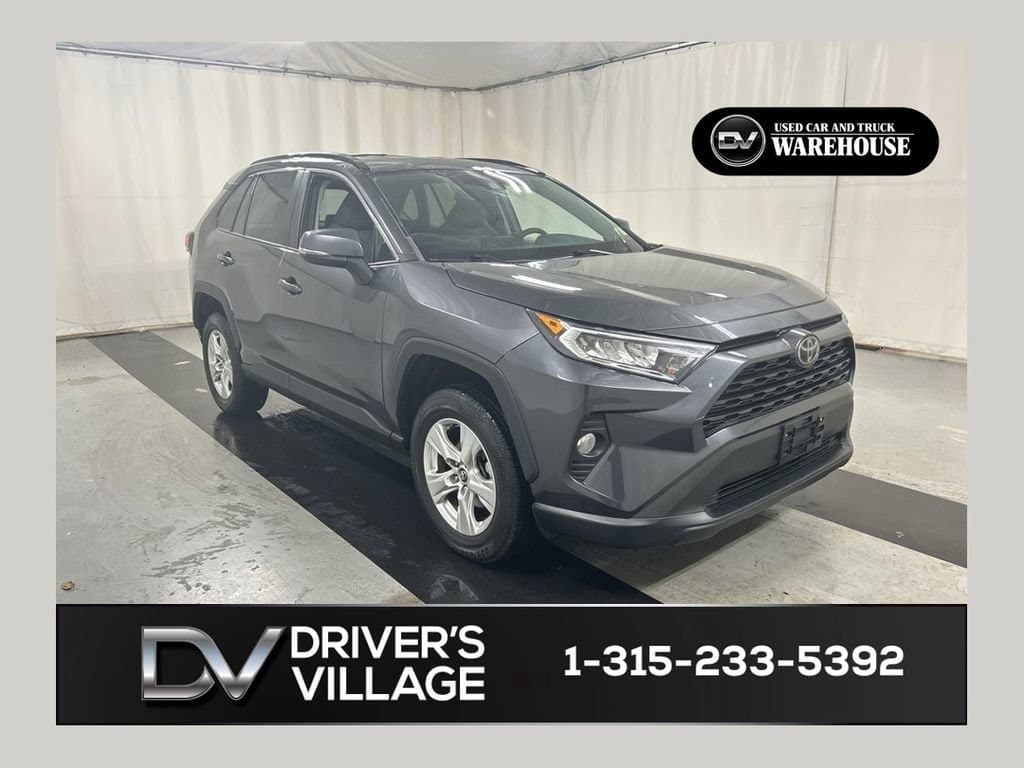 2020 Toyota RAV4 XLE — photo 1 of 23
