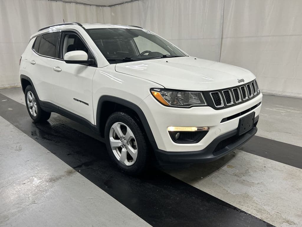 2019 Jeep Compass Latitude — photo 1 of 23