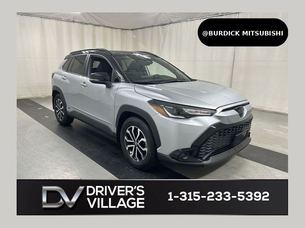 2023 Toyota Corolla Cross Hybrid SE — photo 1 of 24
