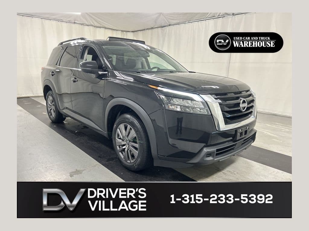 2023 Nissan Pathfinder SV — photo 1 of 25