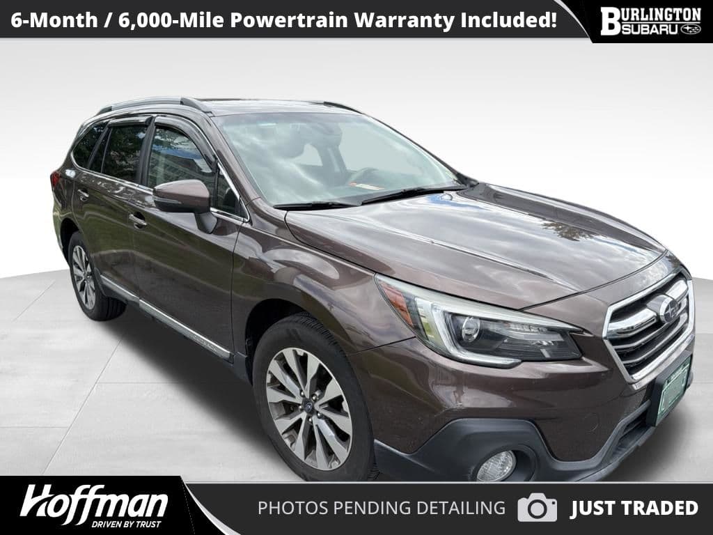 2019 Subaru Outback Touring — photo 1 of 10