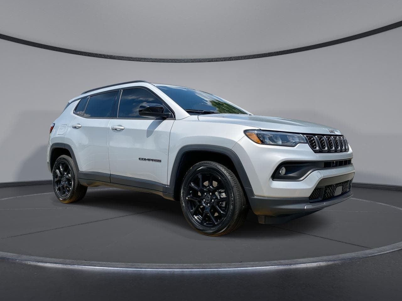 2025 Jeep Compass Latitude — photo 1 of 44