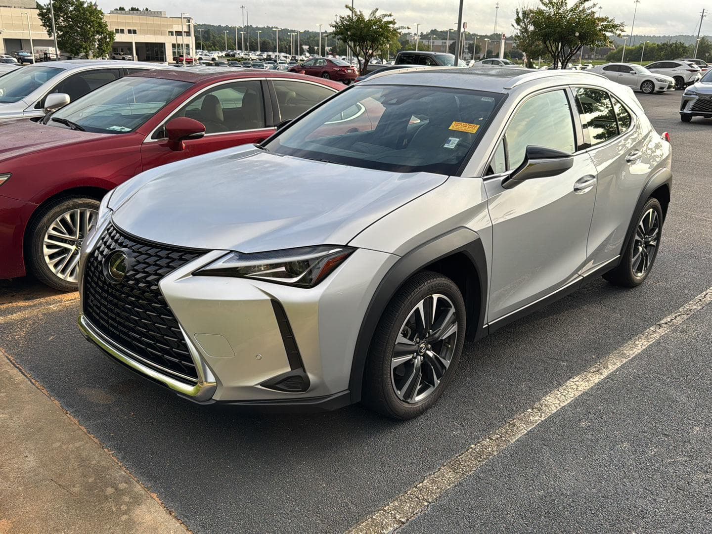Foto de 2020 Lexus UX UX 200