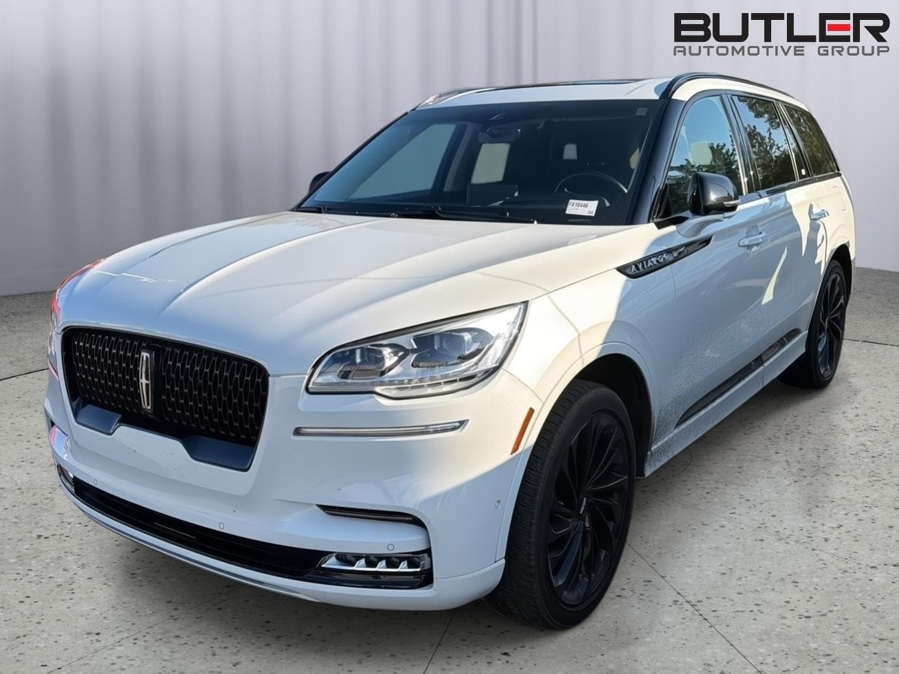 2023 Lincoln Aviator Reserve — photo 1 of 10
