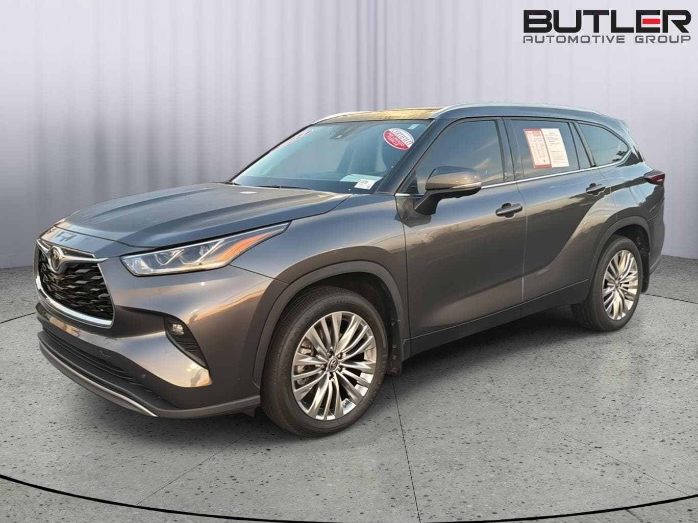 2024 Toyota Highlander Platinum — photo 1 of 42