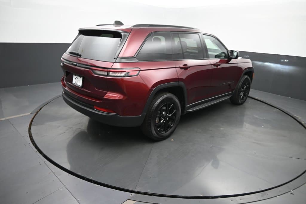 2025 Jeep Grand Cherokee Altitude X — photo 1 of 49