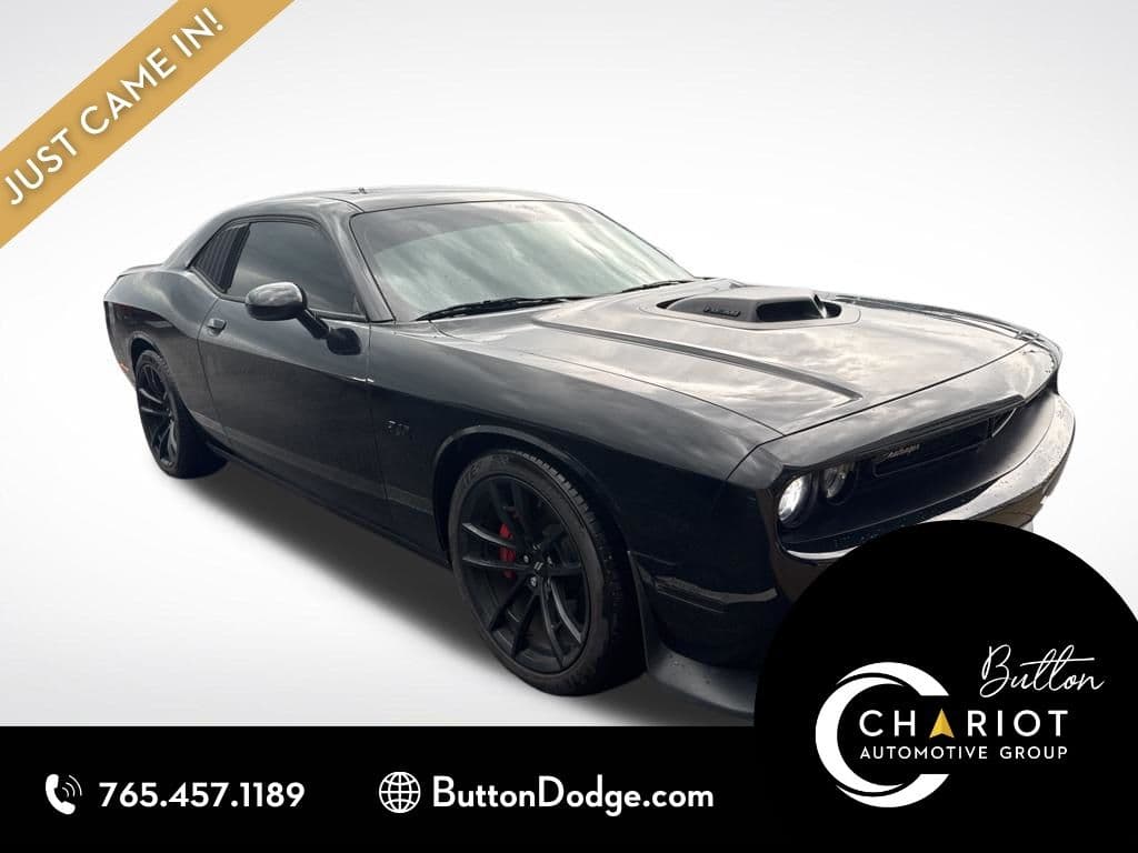 2023 Dodge Challenger R/T — photo 1 of 14
