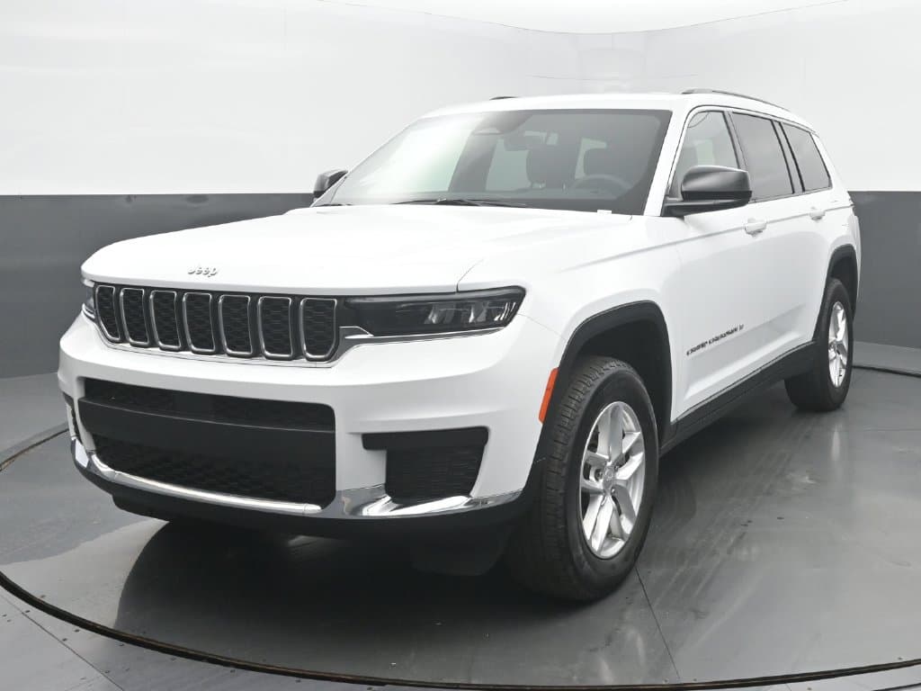 2025 Jeep Grand Cherokee L Laredo — photo 1 of 69