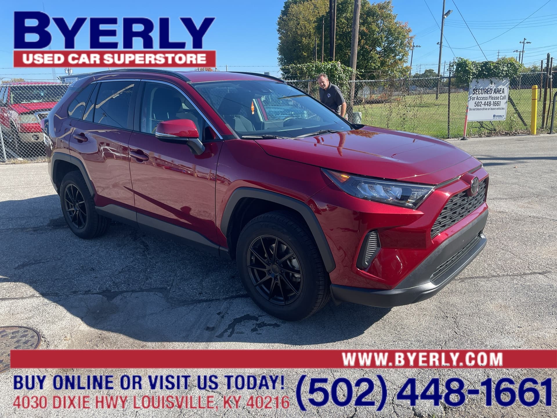2020 Toyota RAV4 LE — photo 1 of 15