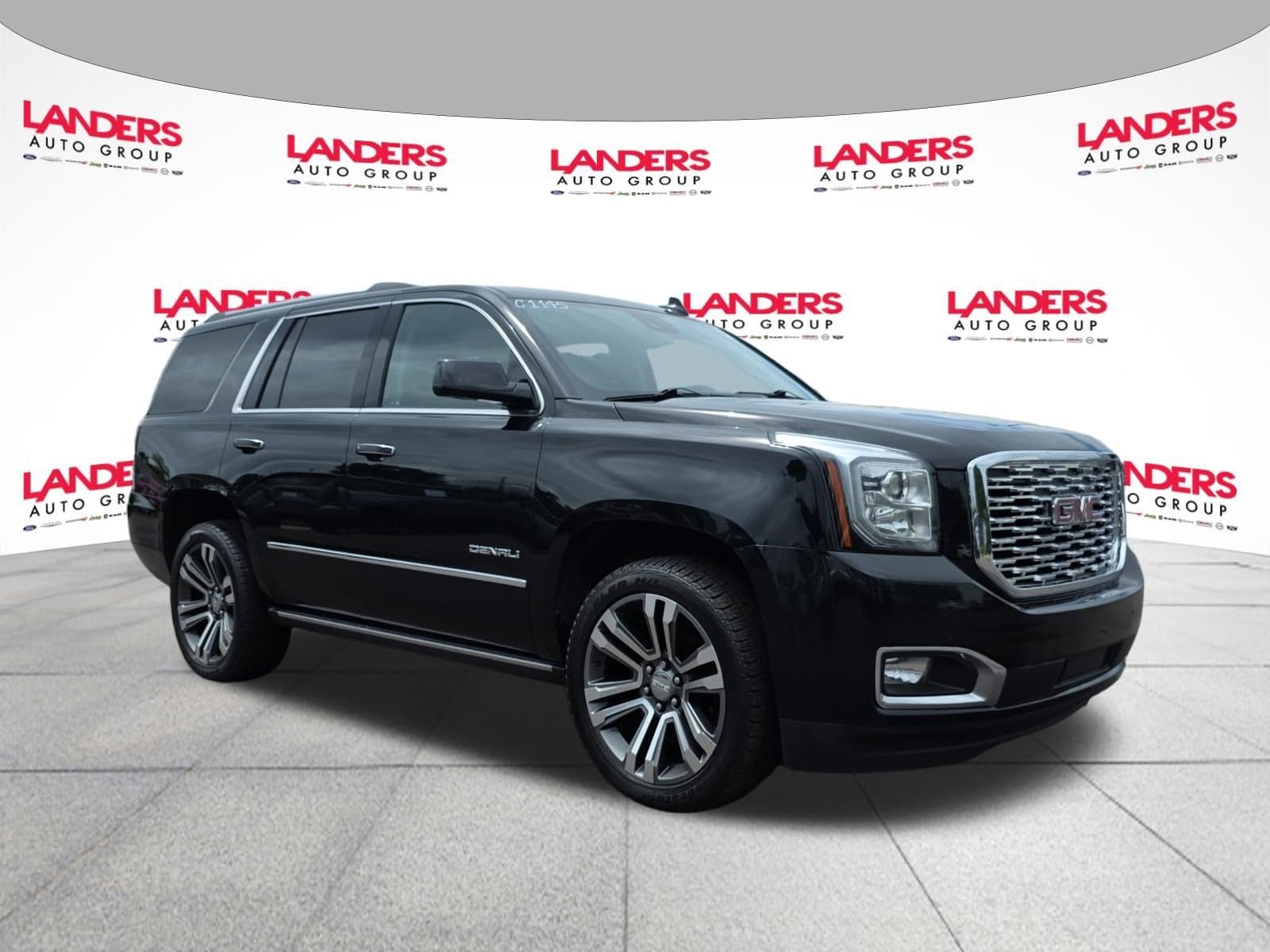 2020 GMC Yukon Denali — photo 1 of 28