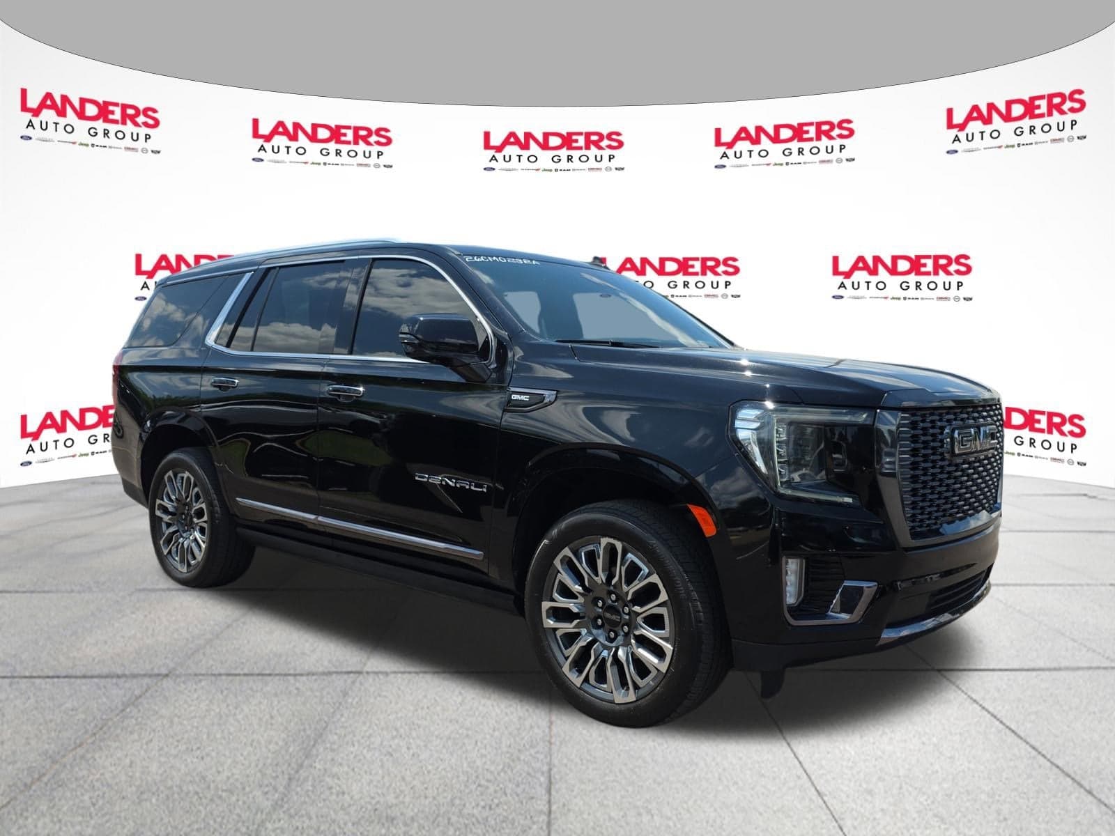 2024 GMC Yukon Denali Ultimate — photo 1 of 29