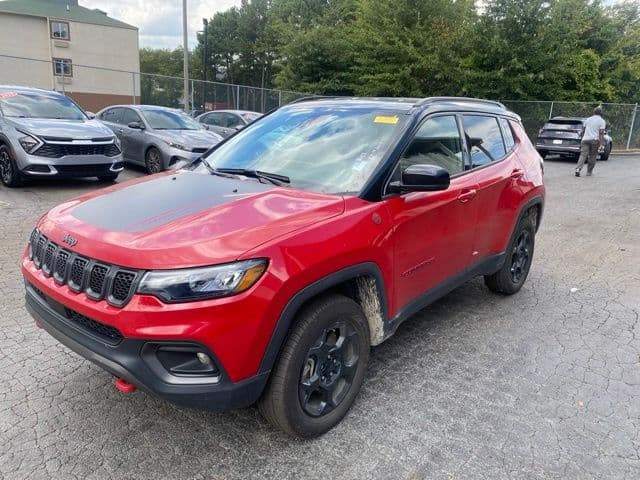 2024 Jeep Compass Trailhawk — photo 1 of 15