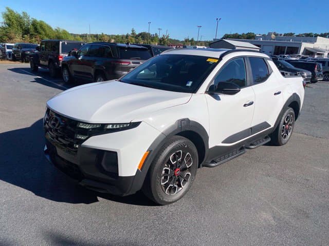 2024 Hyundai Santa Cruz Base — photo 1 of 22