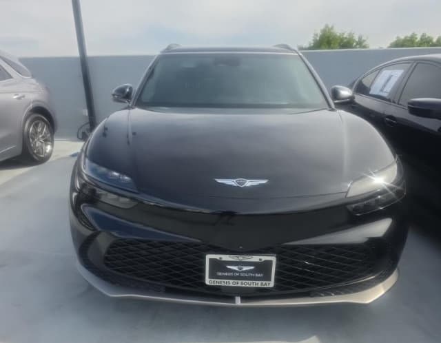2023 Genesis GV60 Performance — photo 1 of 12