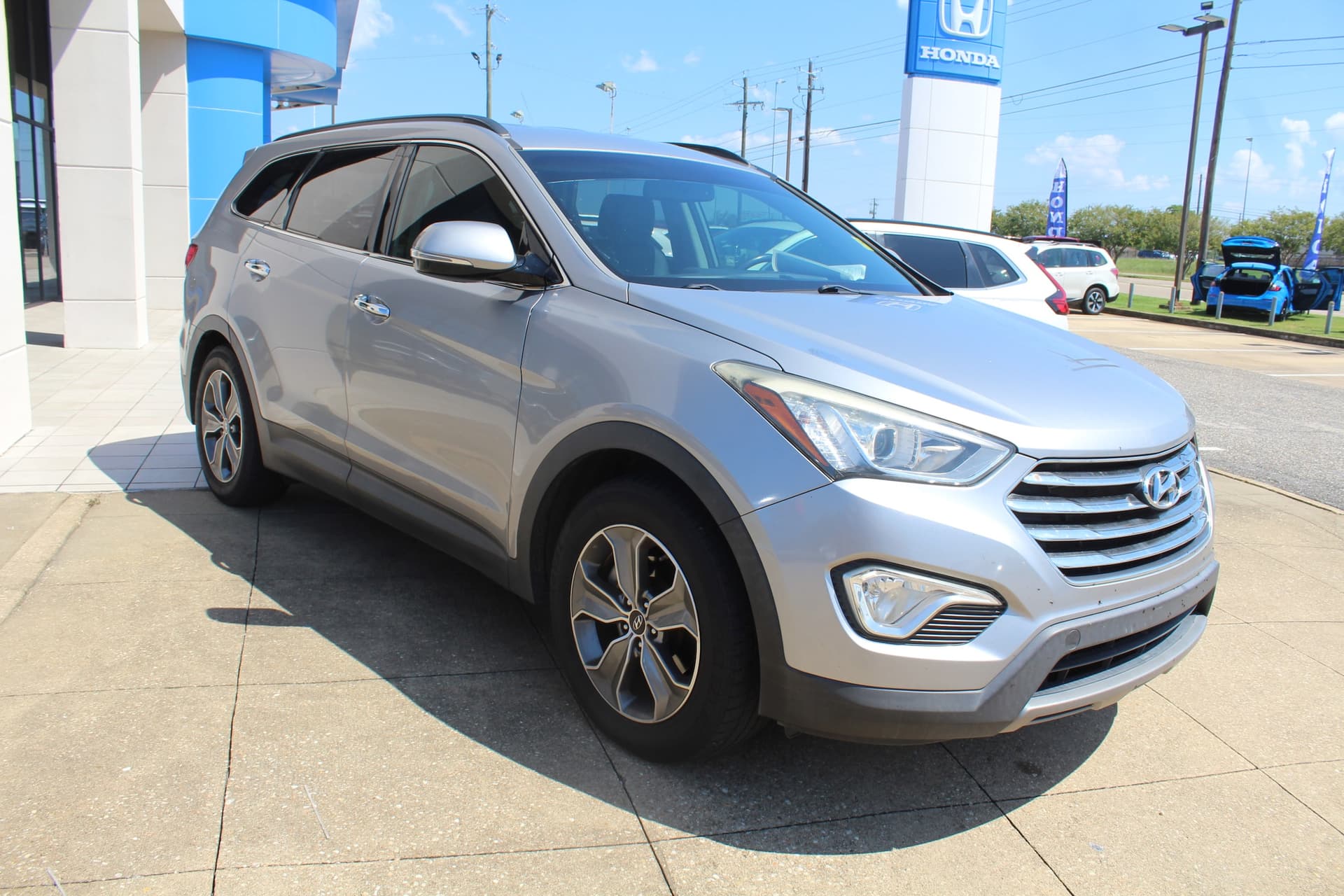 2013 Hyundai Santa Fe GLS — photo 1 of 5