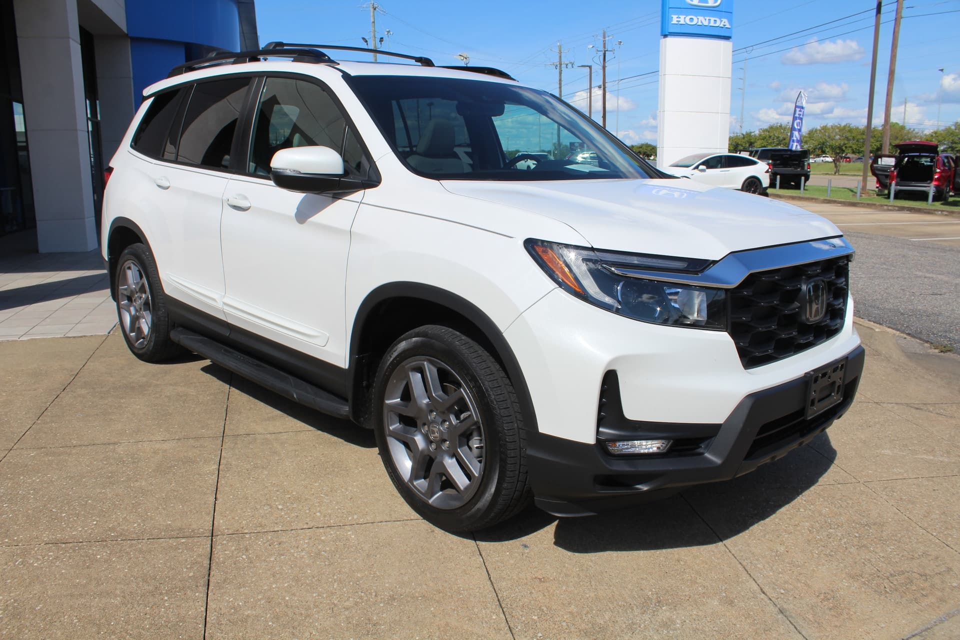 2023 Honda Passport EX-L — photo 1 of 25