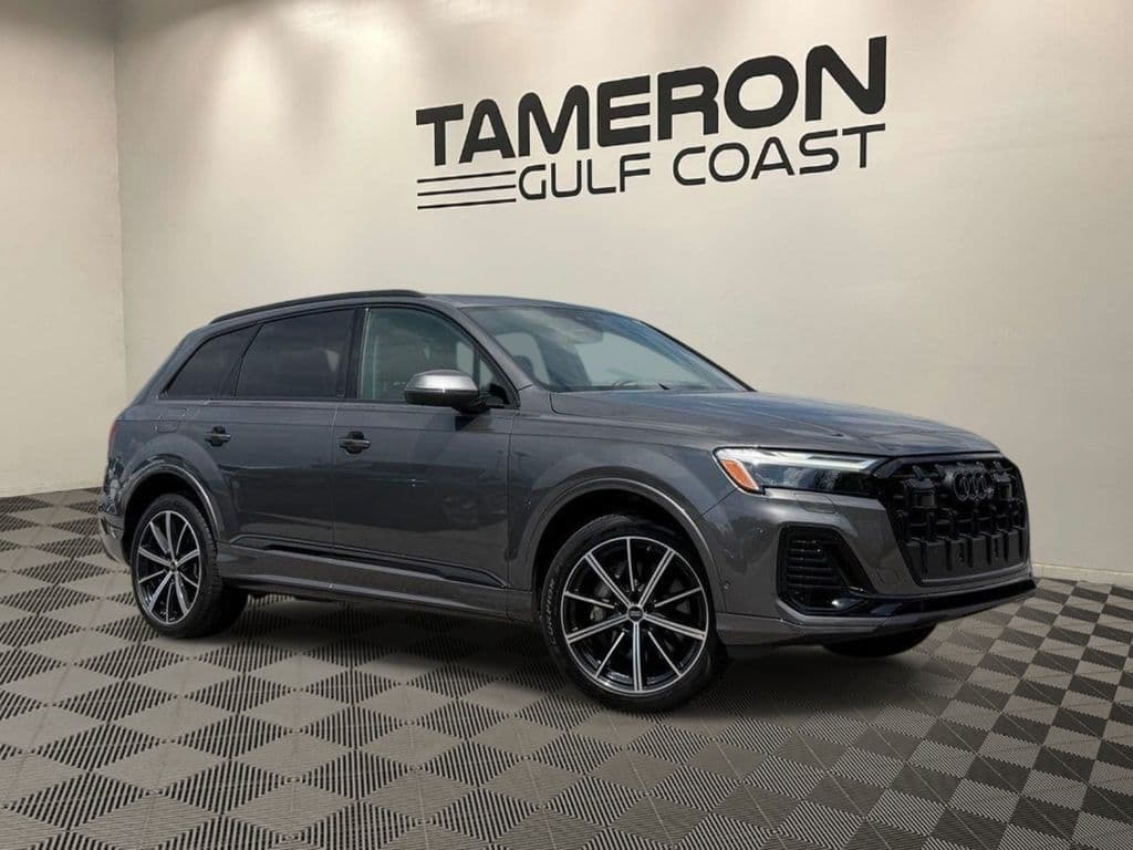 2025 Audi Q7 45 Premium — photo 1 of 28