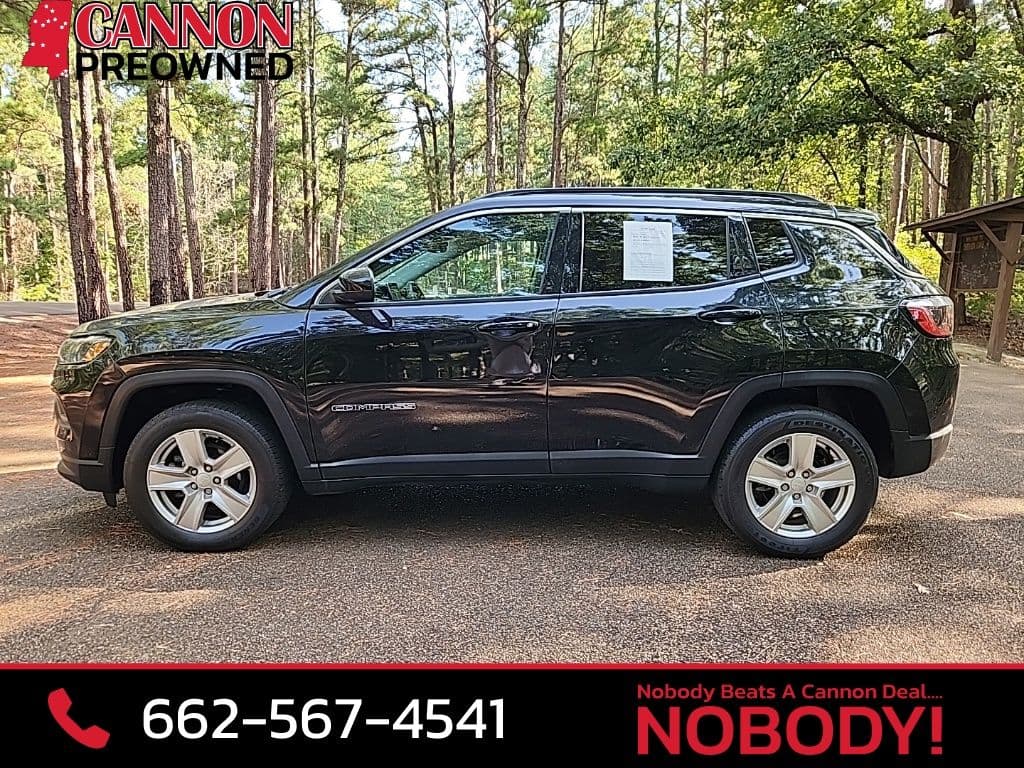 2022 Jeep Compass Latitude — photo 1 of 23