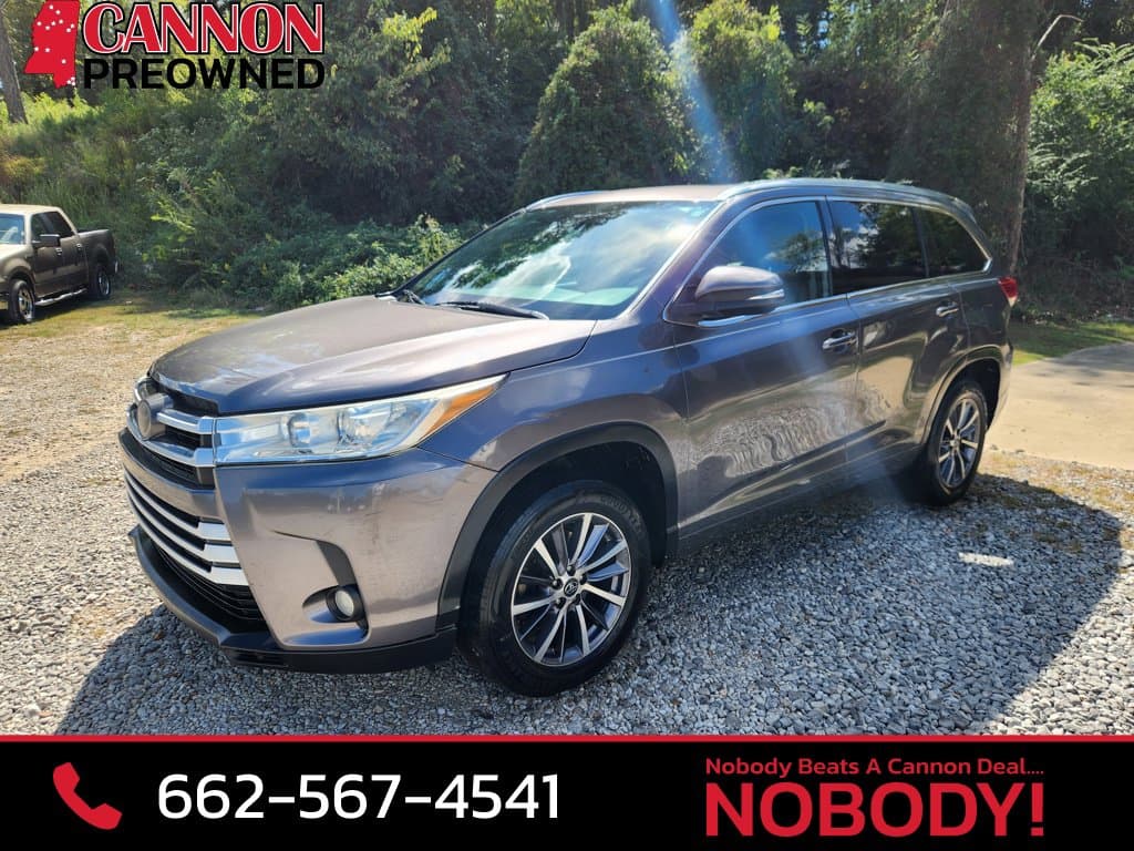 2018 Toyota Highlander Base — photo 1 of 31