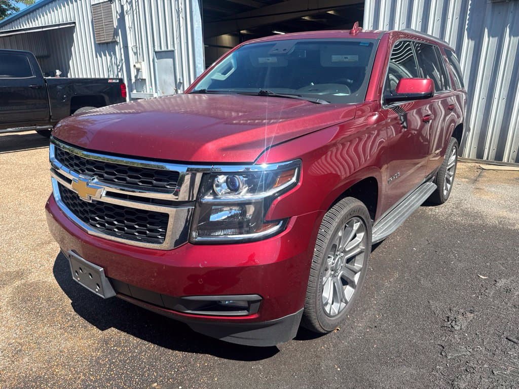 2017 Chevrolet Tahoe LT — photo 1 of 4