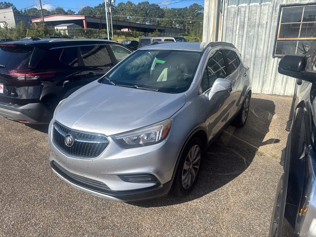 2017 Buick Encore Preferred — photo 1 of 4