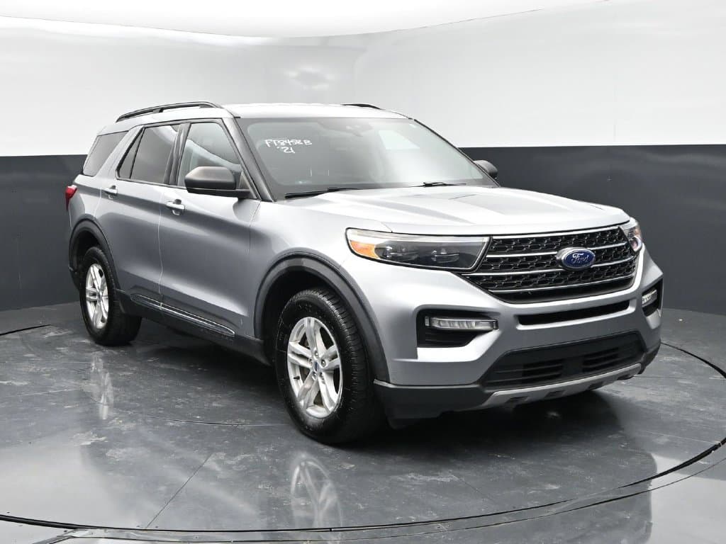 2021 Ford Explorer XLT — photo 1 of 42
