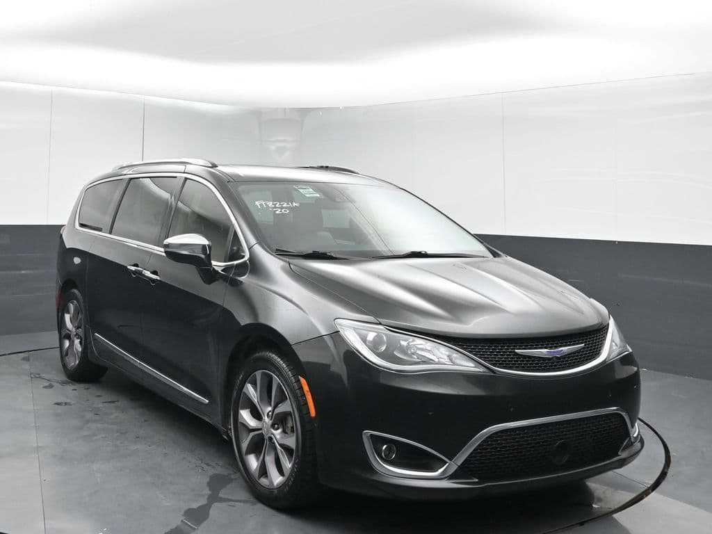2020 Chrysler Pacifica Limited — photo 1 of 41