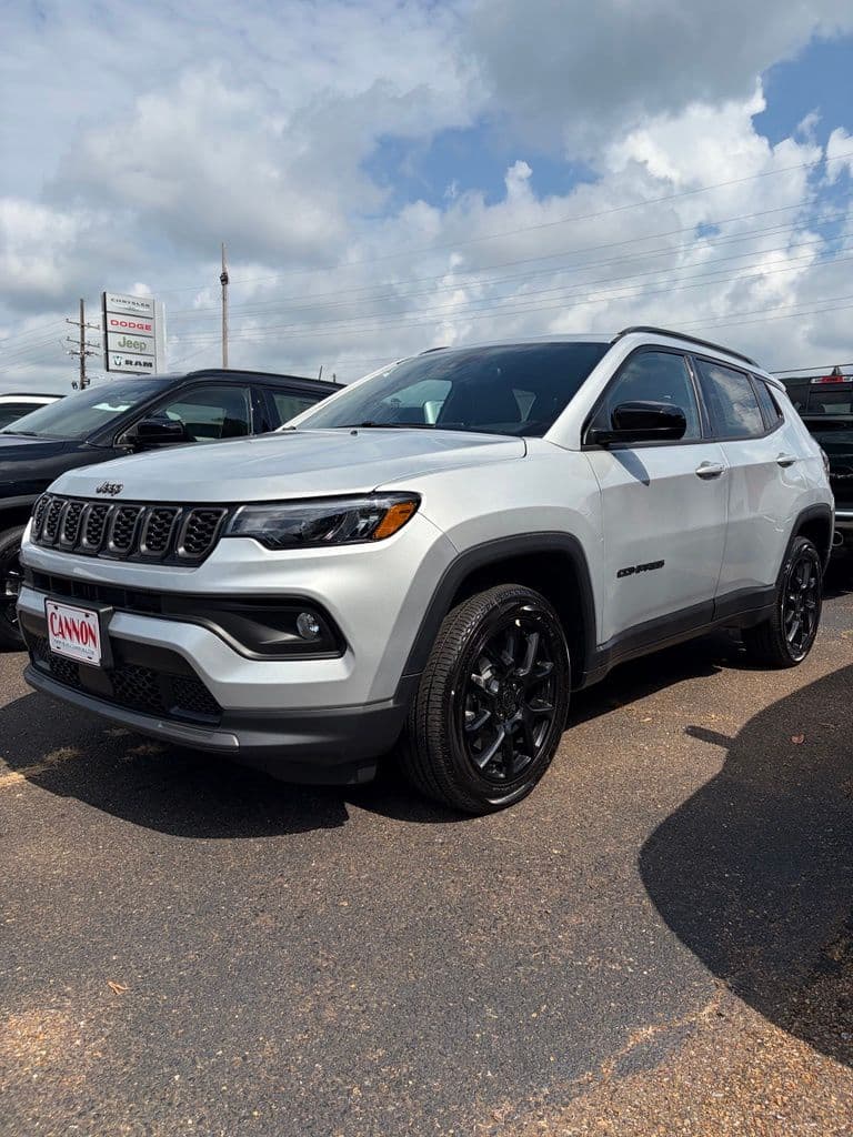 2026 Jeep Compass Latitude — photo 1 of 27